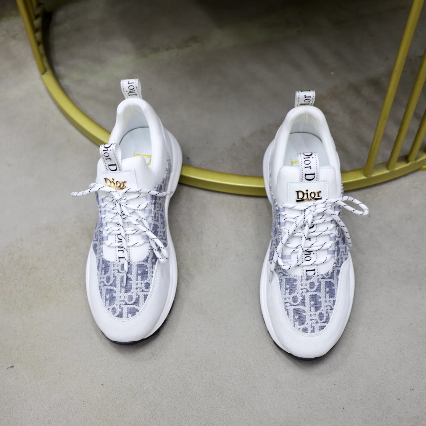 Ex-factory price: 440💰🙅‍♂️🙅‍♂️🙅‍♂️ Brand: Dior DIOR Standard code: 38-44 (45 customized) Grade: Same as the official website Material: Original material splicing Comfortable and breathable lining Lightweight and wear-resistant sports outsole Style category: Men's fashionable casual shoes Running sneakers Distinguished luxury brand elements Top luxury Color: actual picture color